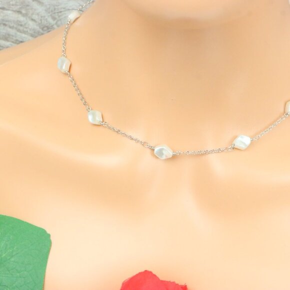 "Minimalist Necklace – Timeless, Elegant Jewelry for Her, MAR091774 - Picture 7 of 10